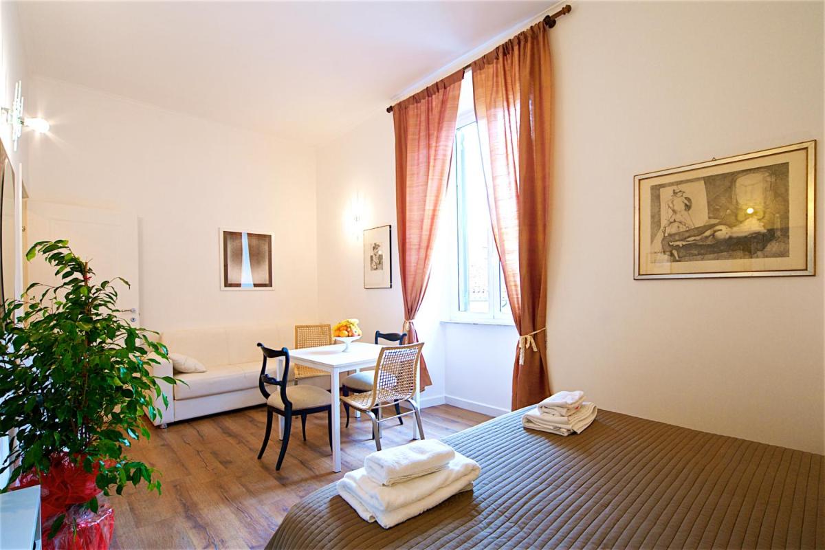 Vetrina Holidays Apartment Navona - Housity