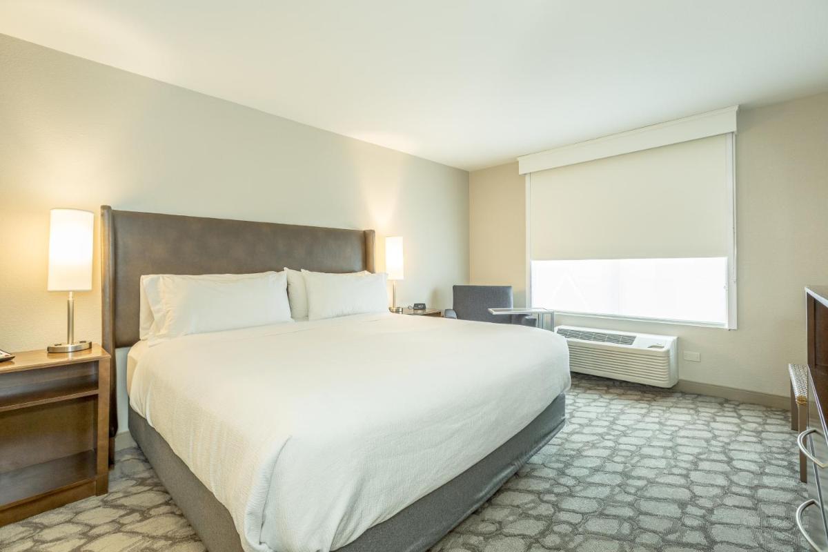 Holiday Inn Hotel and Suites Peachtree City, an IHG Hotel - Housity
