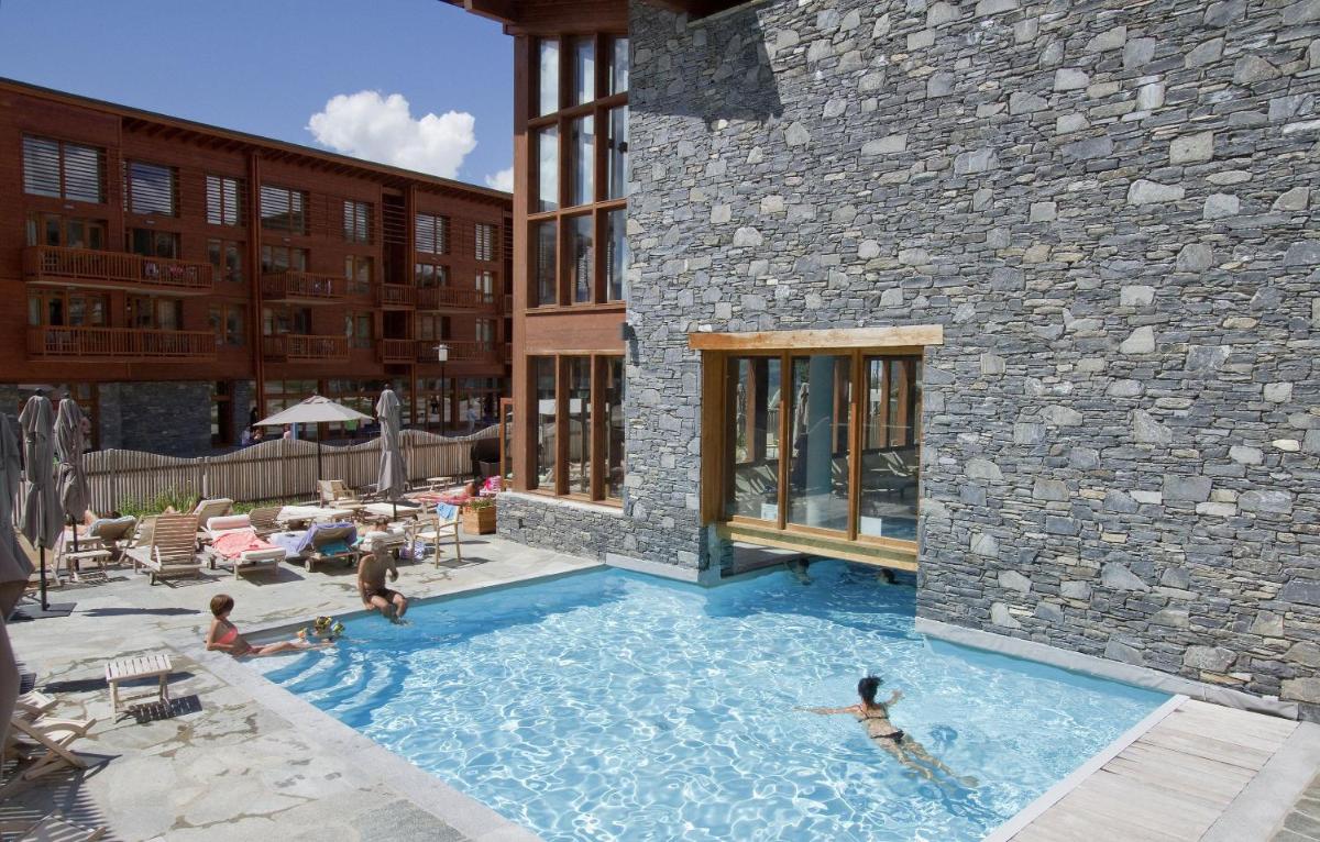 Piscine de l'établissement Résidence Prestige Odalys Edenarc ou située à proximité
