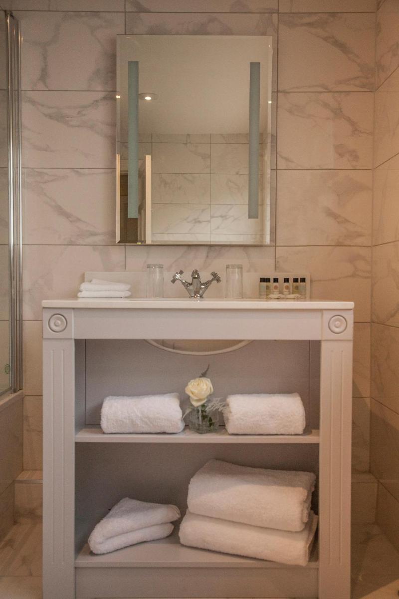 Leixlip Manor Hotel - Housity