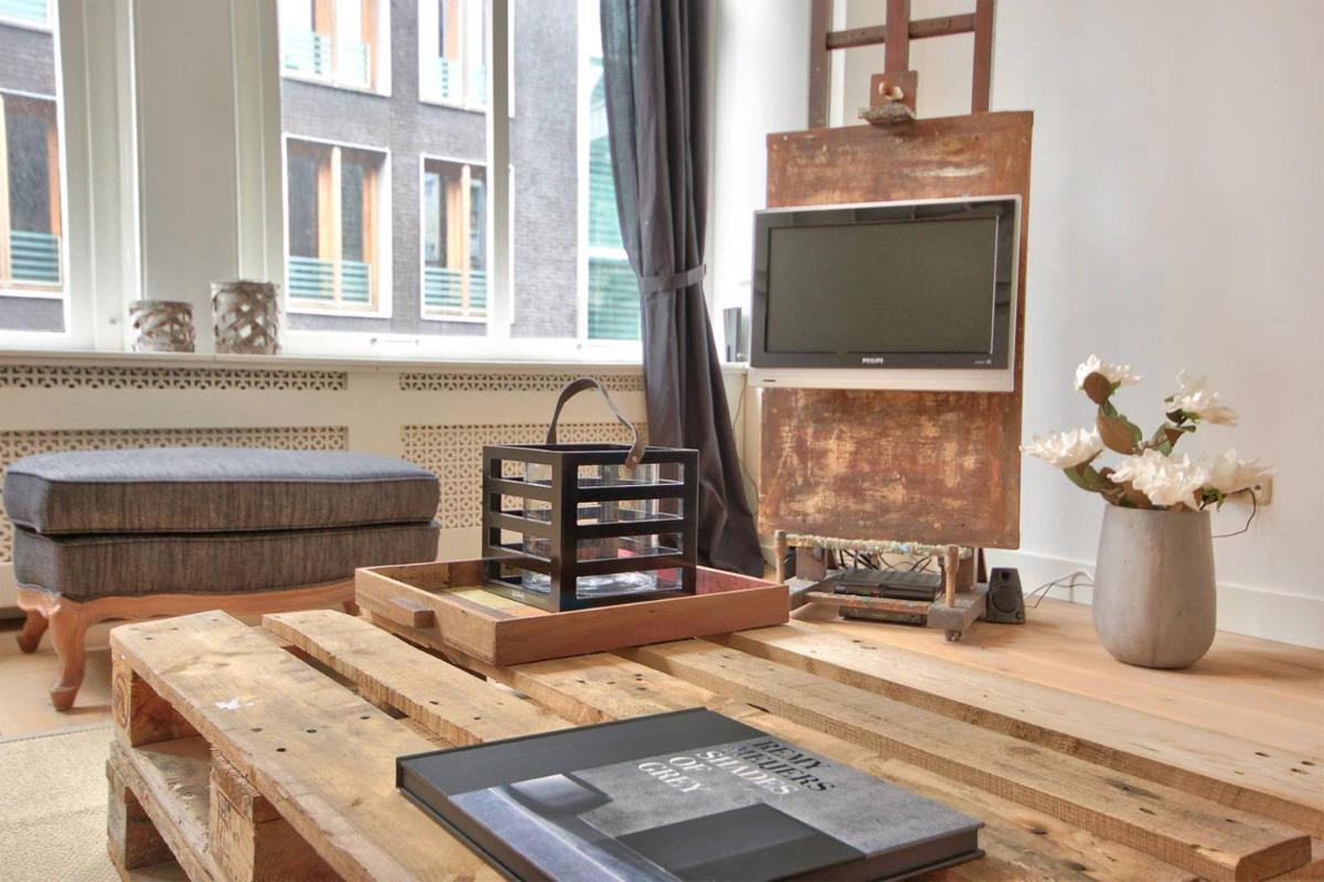 2 BEDROOM CITY CENTER TERRACE - Housity