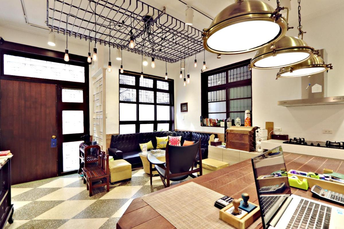 Chung Fu Inn - Housity