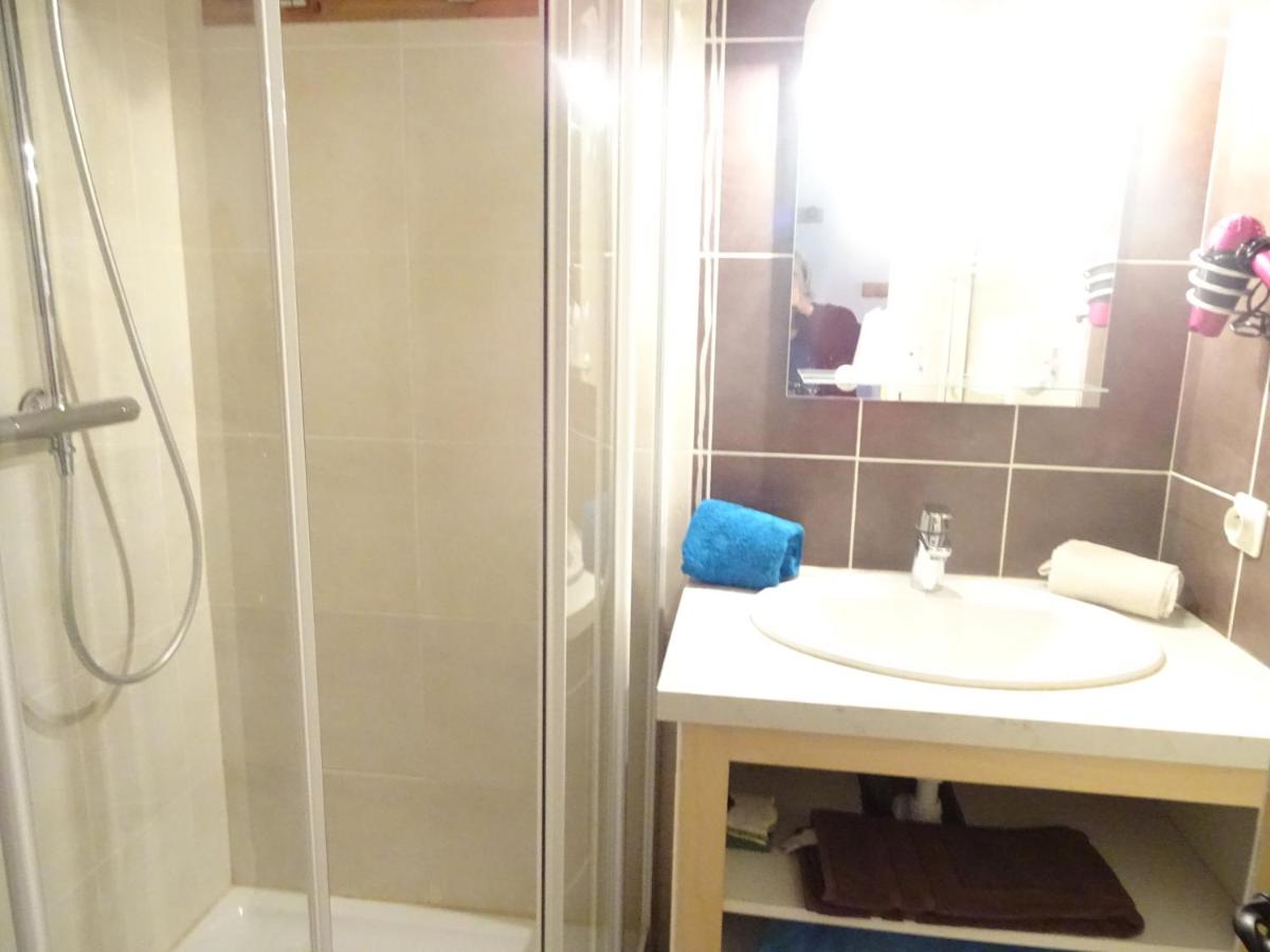 Salle de bains dans l'établissement Apart'hotel & Spa "La Destière"