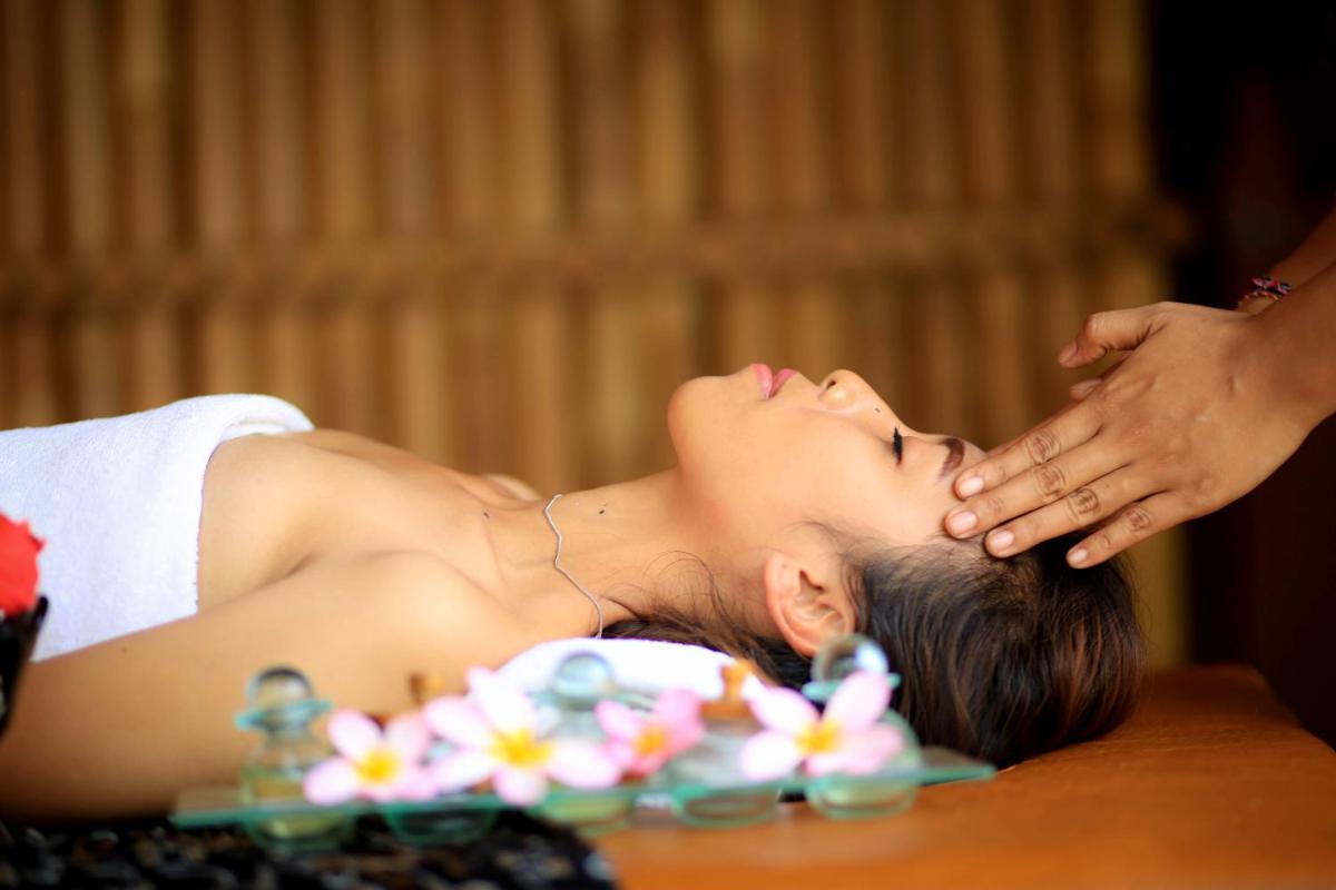 Suitetrails - Santosha Villas & Spa