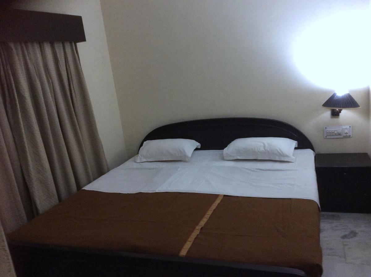 Hotel Marble Palace - Housity