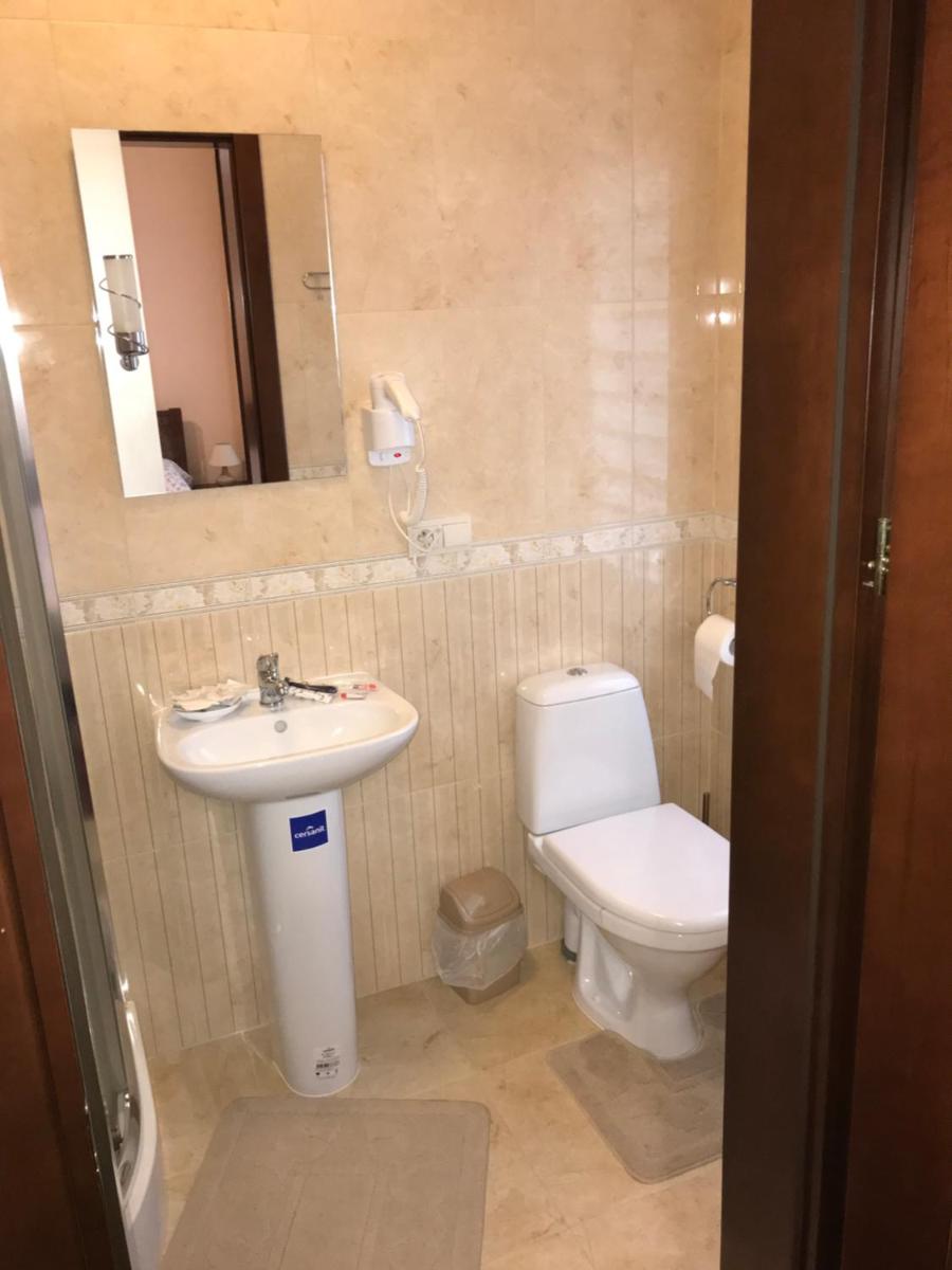 Amfora Hotel - Housity