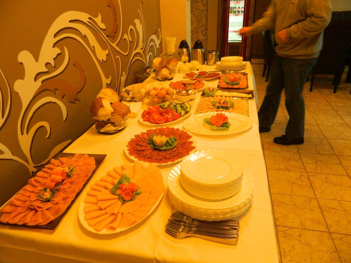 Garni Hotel Rile Men - Housity