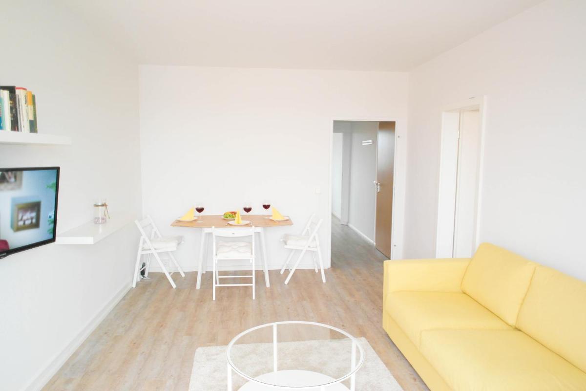 Suitetrails - Sunny Apartment II