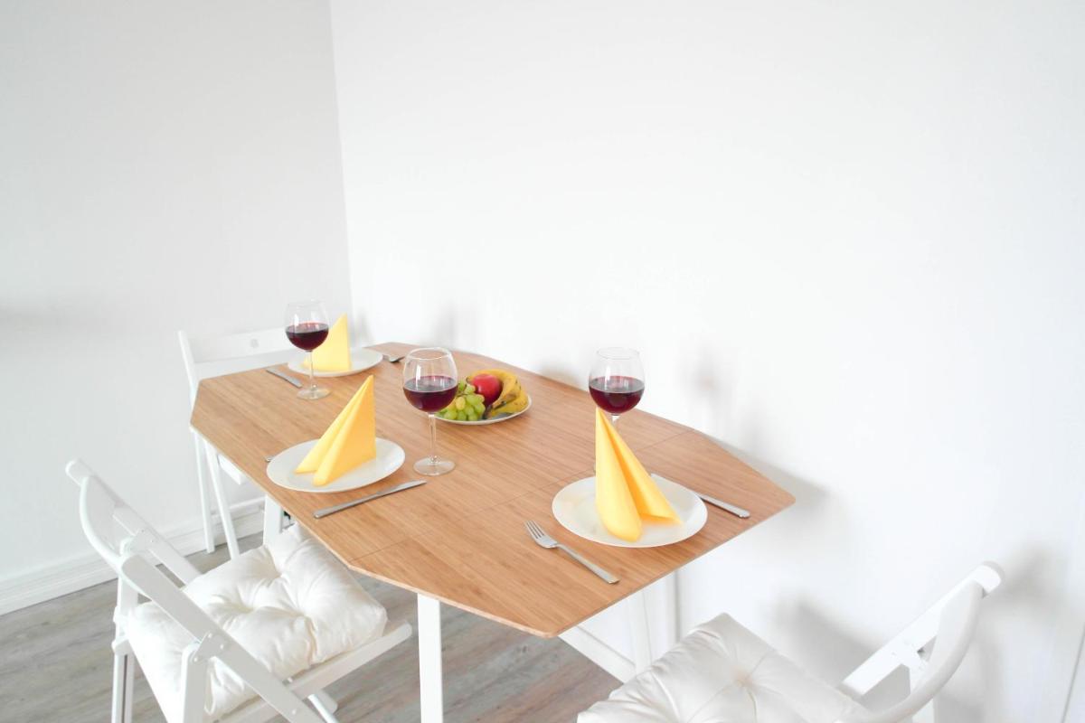 Suitetrails - Sunny Apartment II
