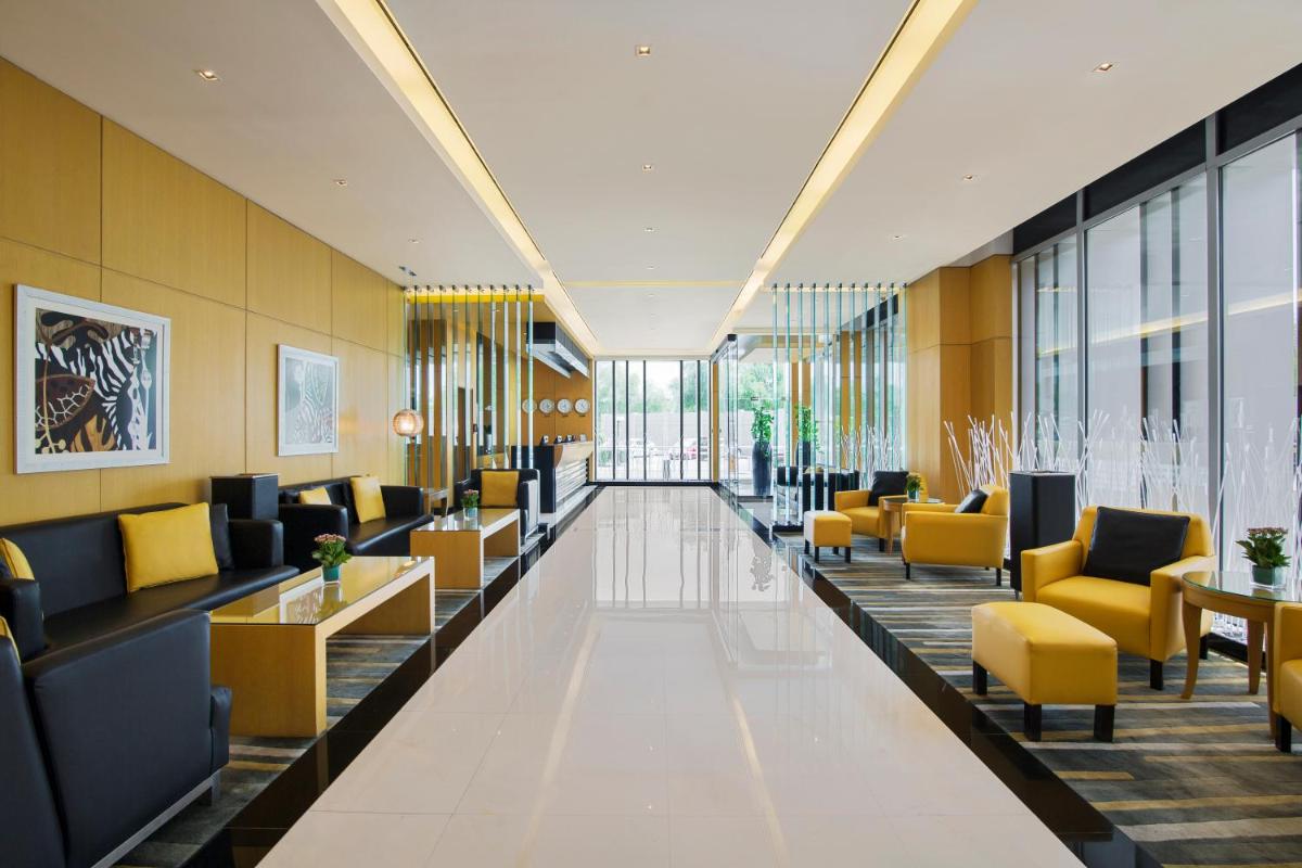 Hala Arjaan by Rotana, Deluxe Hotel Apartments - Housity
