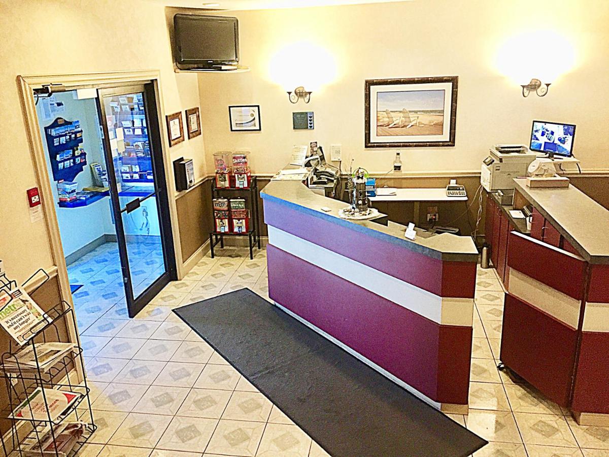 Coastal Inn Dartmouth - Housity