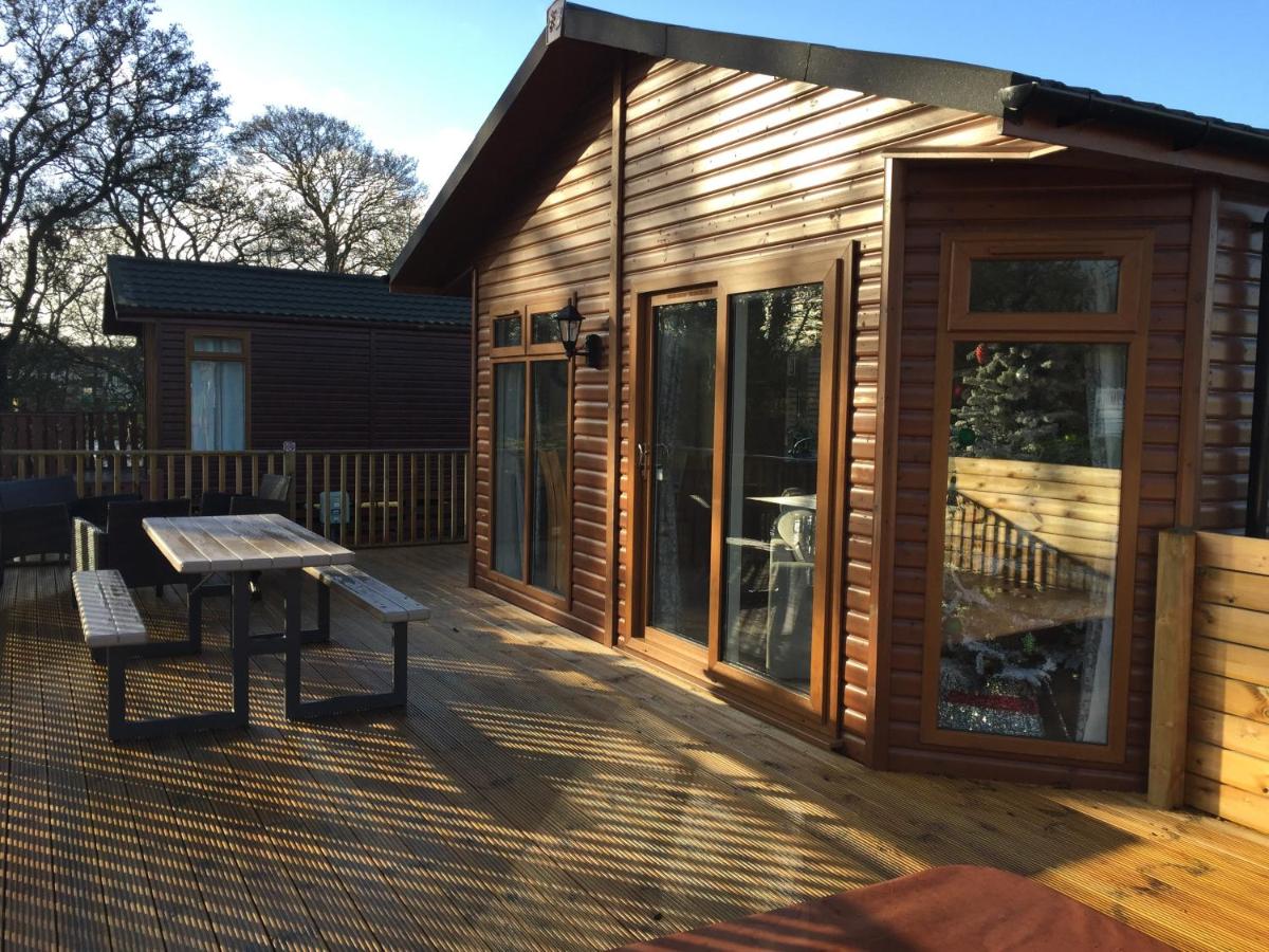 The Warwick lodge - Housity