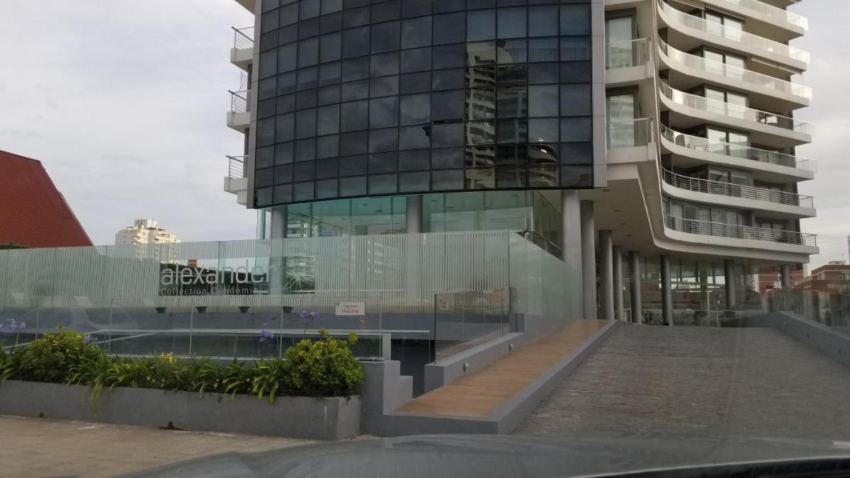 Alexander Collection - Housity