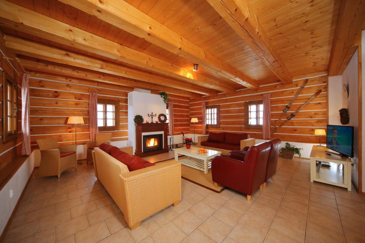 Villa 6 Vrchlabí - Housity
