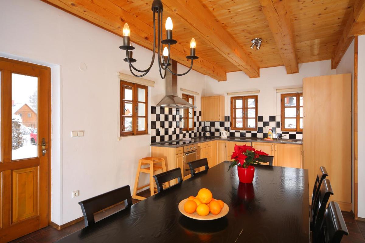 Villa 6 Vrchlabí - Housity