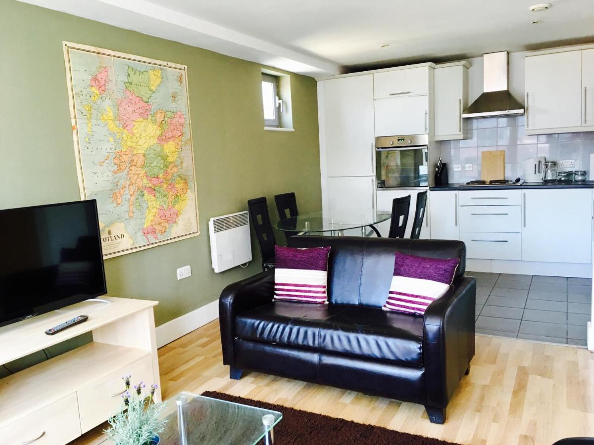 Central Luxury Apartment - Housity
