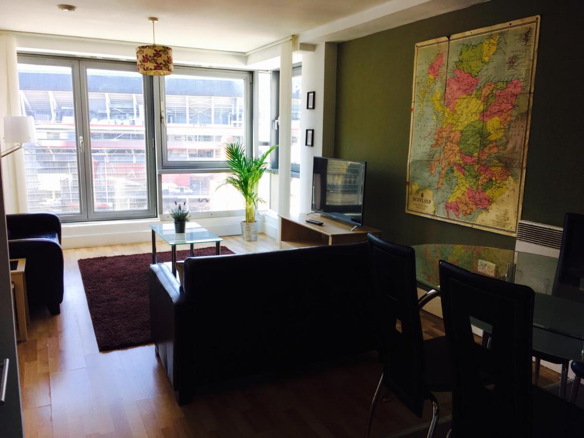 Central Luxury Apartment - Housity