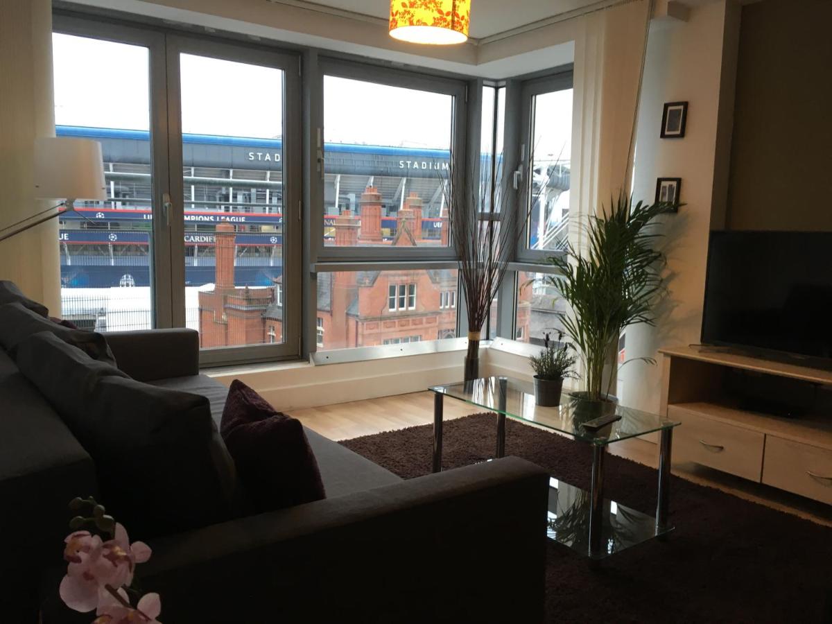 Central Luxury Apartment - Housity