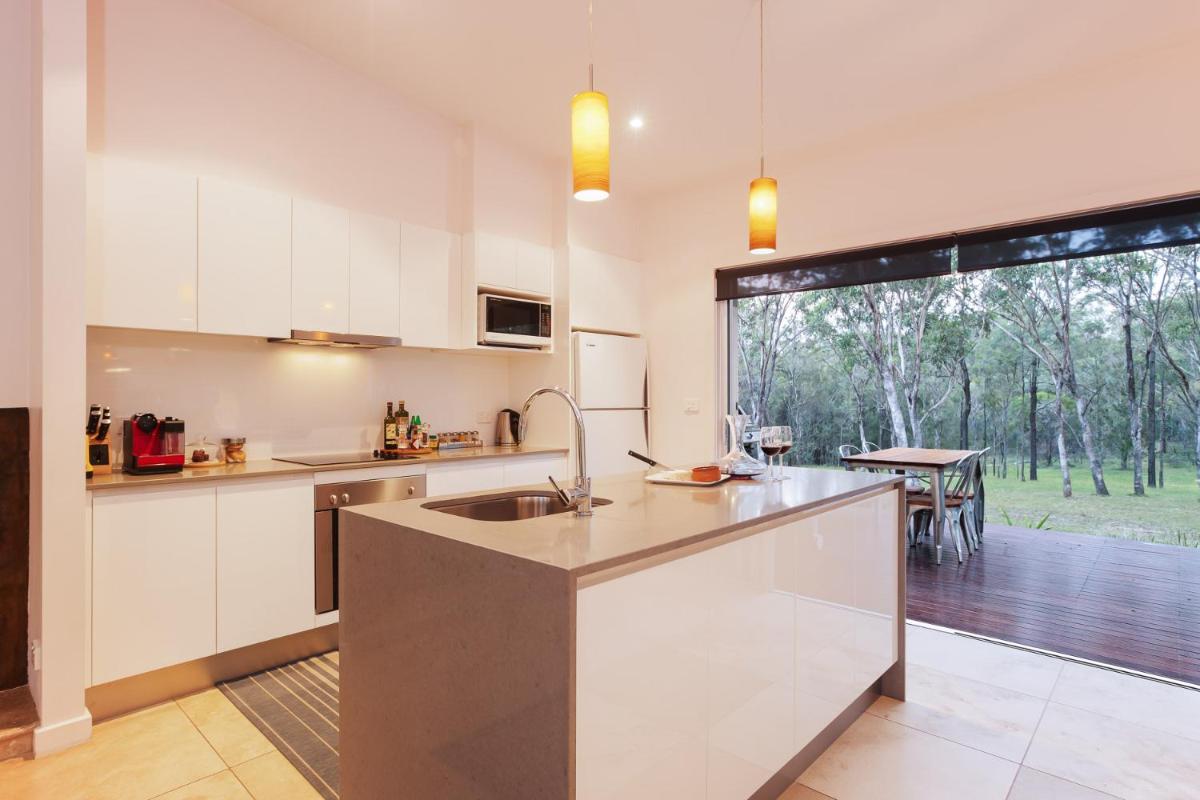 Deja Vu Estate - Housity