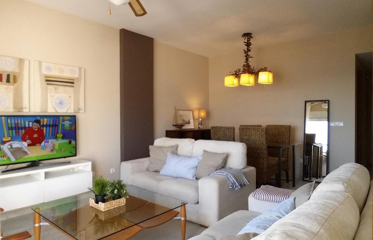 Lovely House with views in Marina del Este - Housity