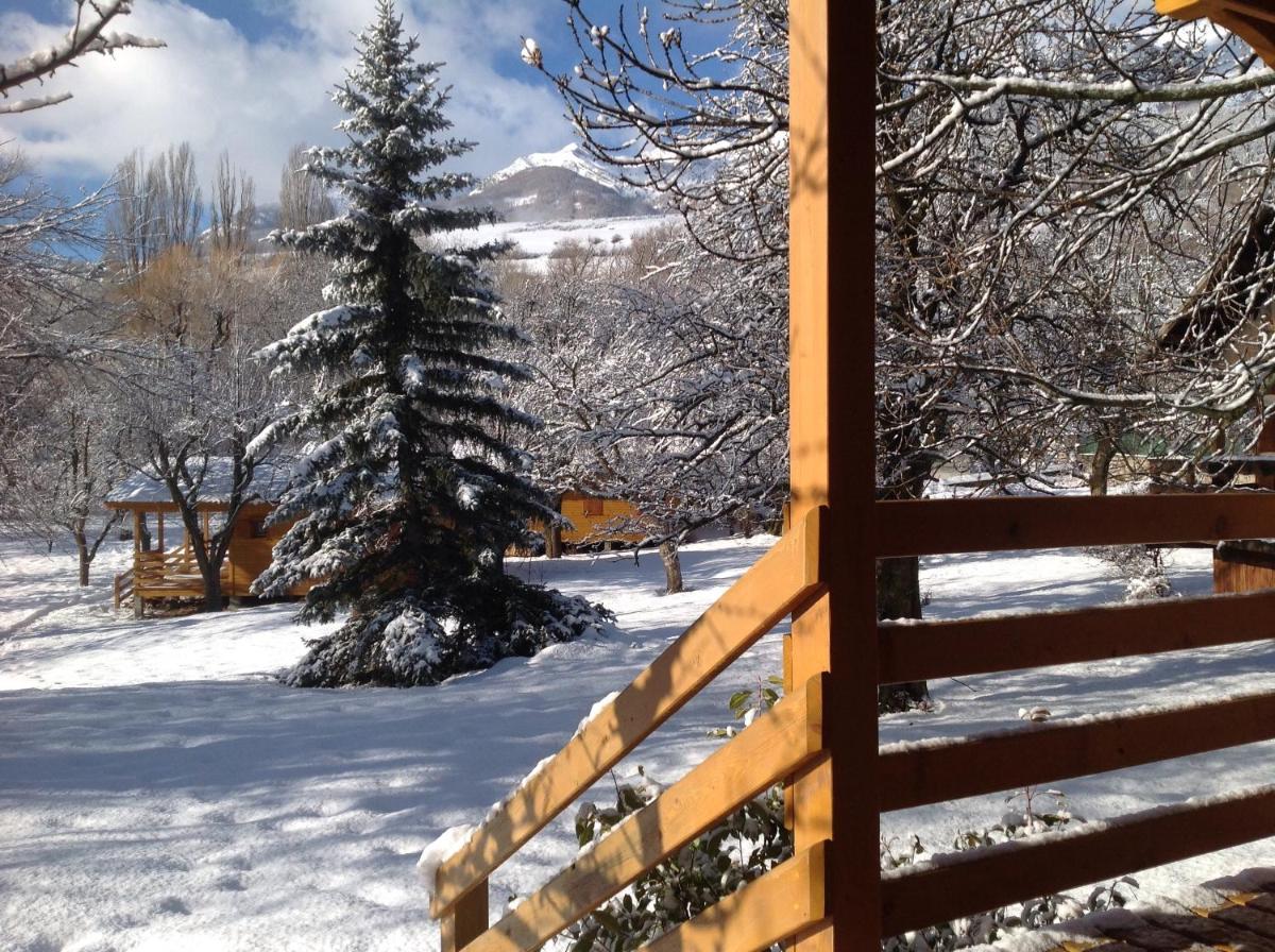 Camping, Hôtel De Plein Air Les Cariamas - Housity