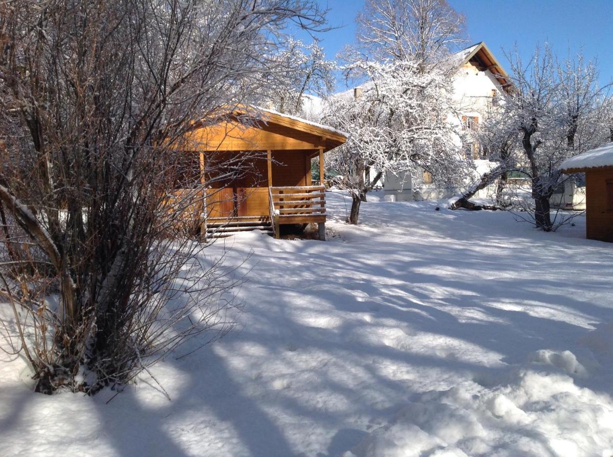 Camping, Hôtel De Plein Air Les Cariamas - Housity