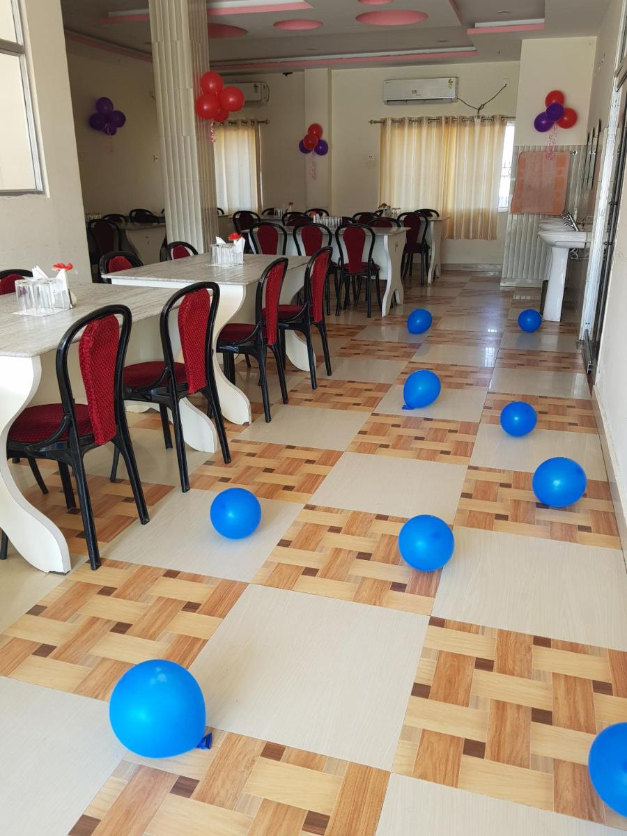 Bishal palace Hotel - Housity