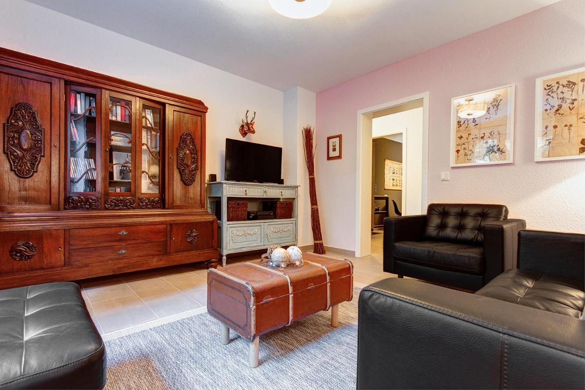 Charming CHARLOTTE - Housity