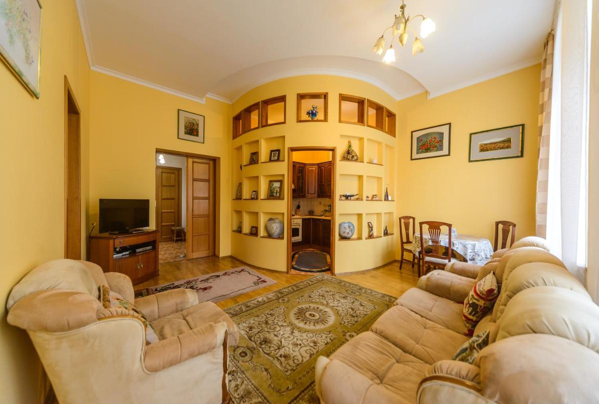 Kiev Centre Opera Apartments - Housity