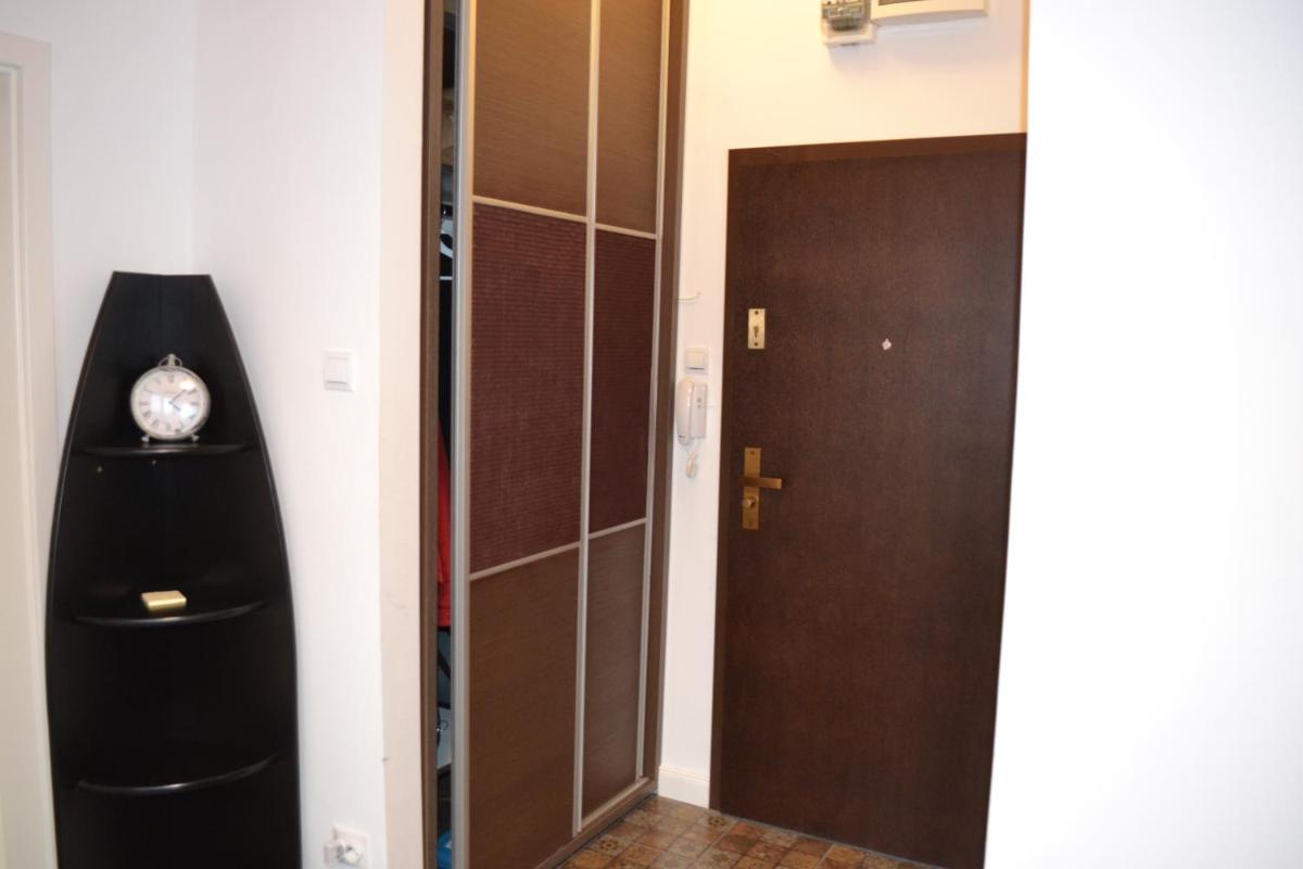 Victoria Plaza Two Bdr Apt - Housity