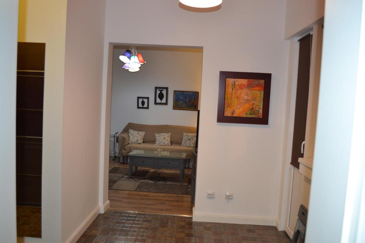 Victoria Plaza Two Bdr Apt - Housity