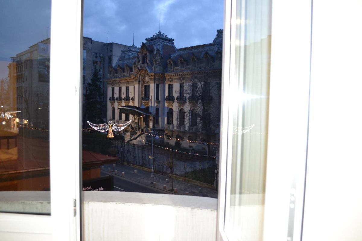 Victoria Plaza Two Bdr Apt - Housity