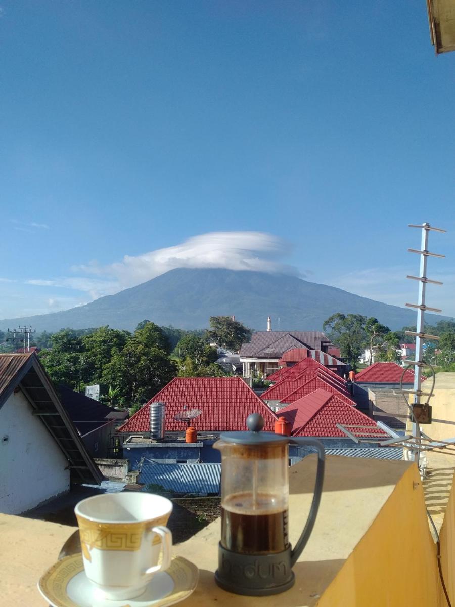 Suitetrails - Rumah Mawar Syariah