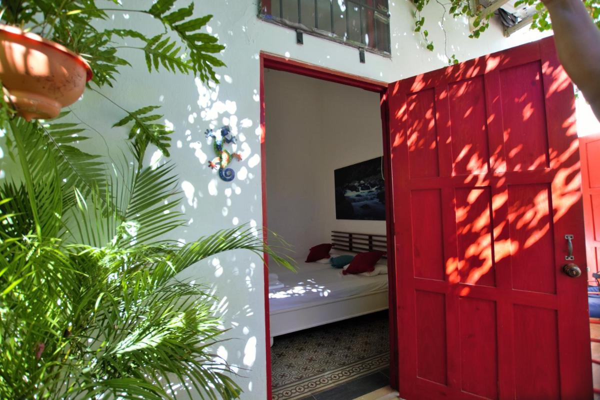 La Puerta Roja Guest House - Housity