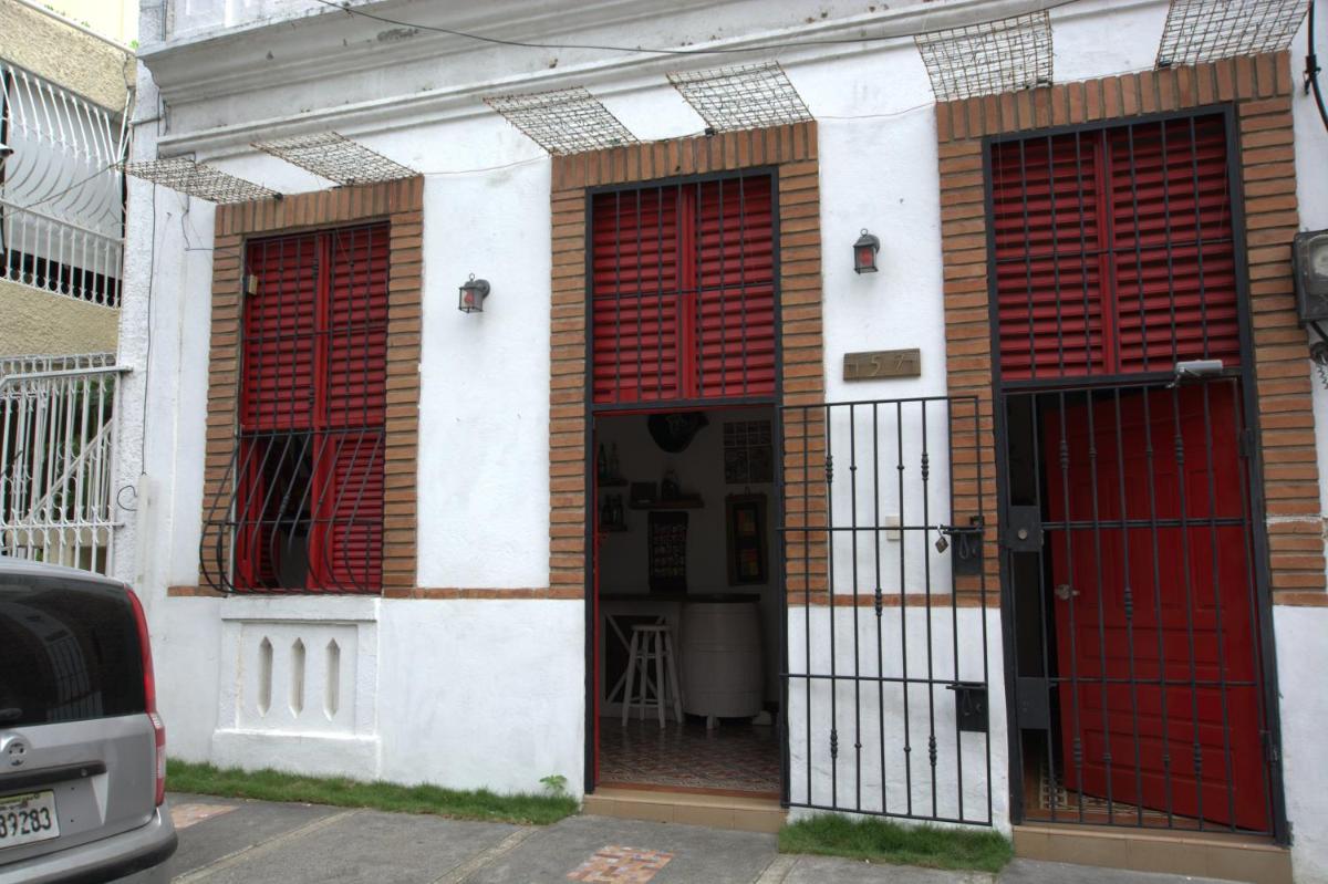 La Puerta Roja Guest House - Housity