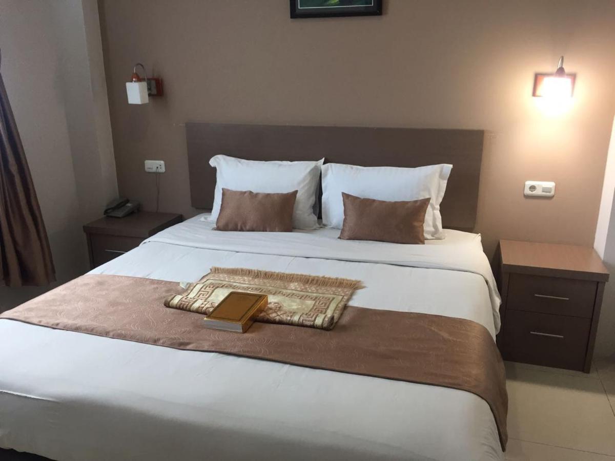 Suitetrails - Bunda Hotel Padang - Halal Hotel
