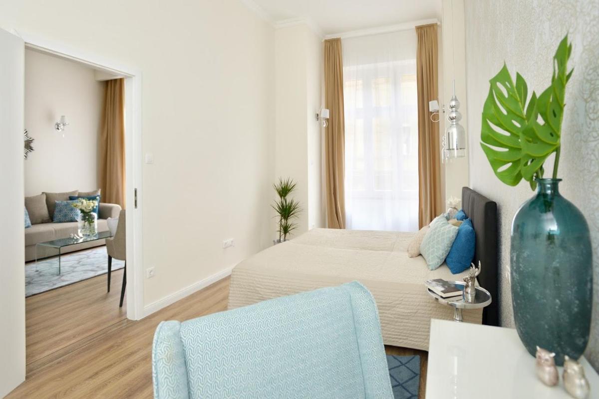 Suitetrails - Julia superior apartment in the city center.