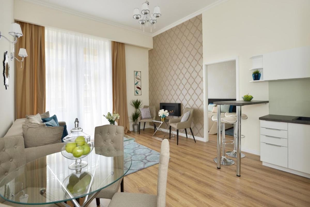 Suitetrails - Julia superior apartment in the city center.