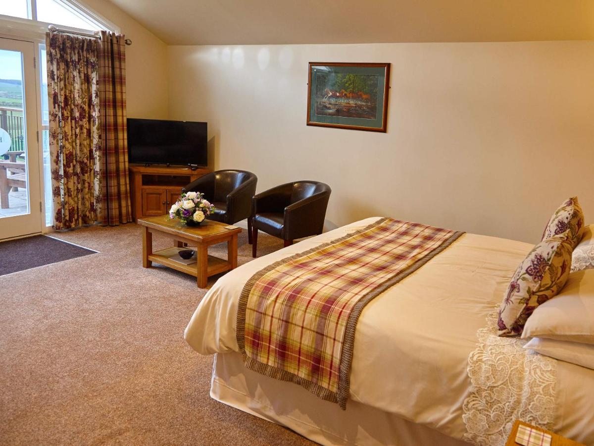 Hundith Hill Hotel - Housity