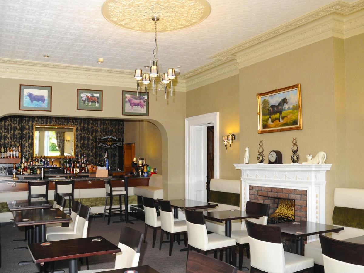 Hundith Hill Hotel - Housity