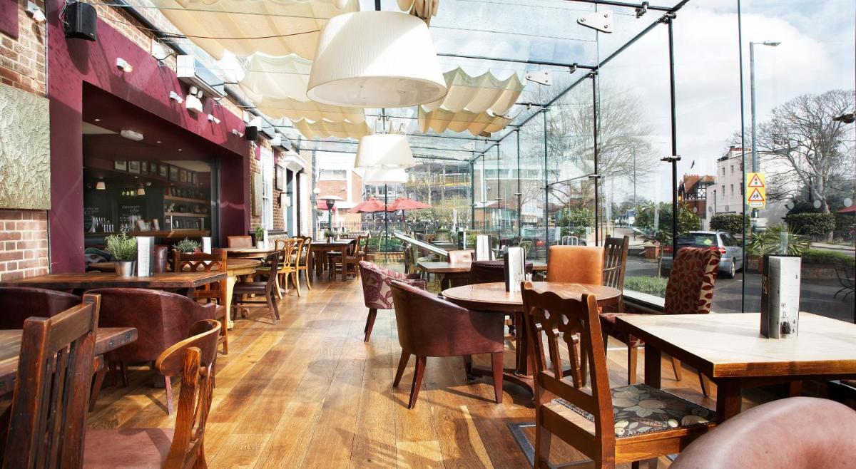 The Alexander Pope Hotel - Housity