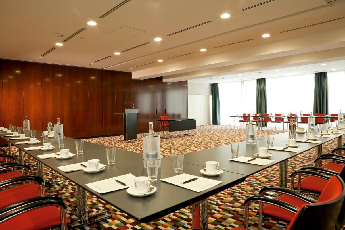 Der Geschäftsbereich oder Konferenzraum in der Unterkunft Hotel Erbprinz - Gourmet & Spa
