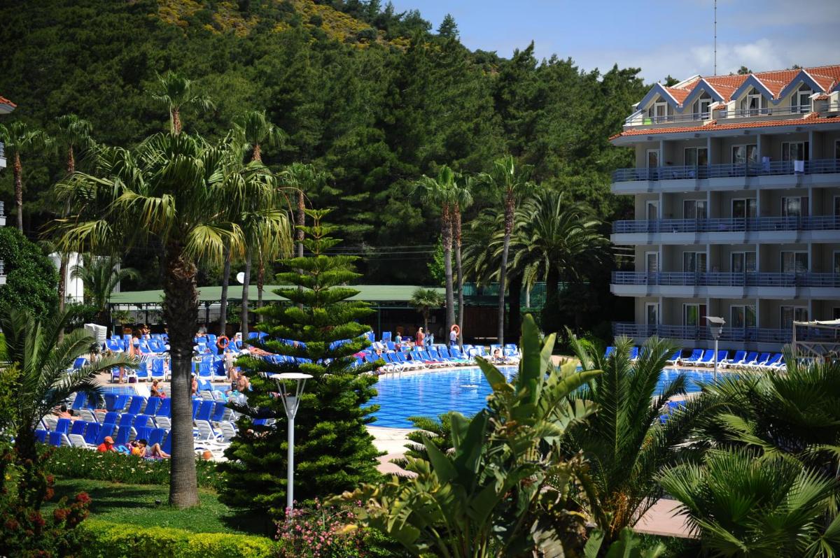 Green Nature Resort and Spa - Housity