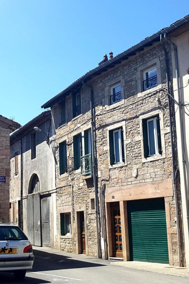 TOURNUS Belle maison vue sur Saône - Housity