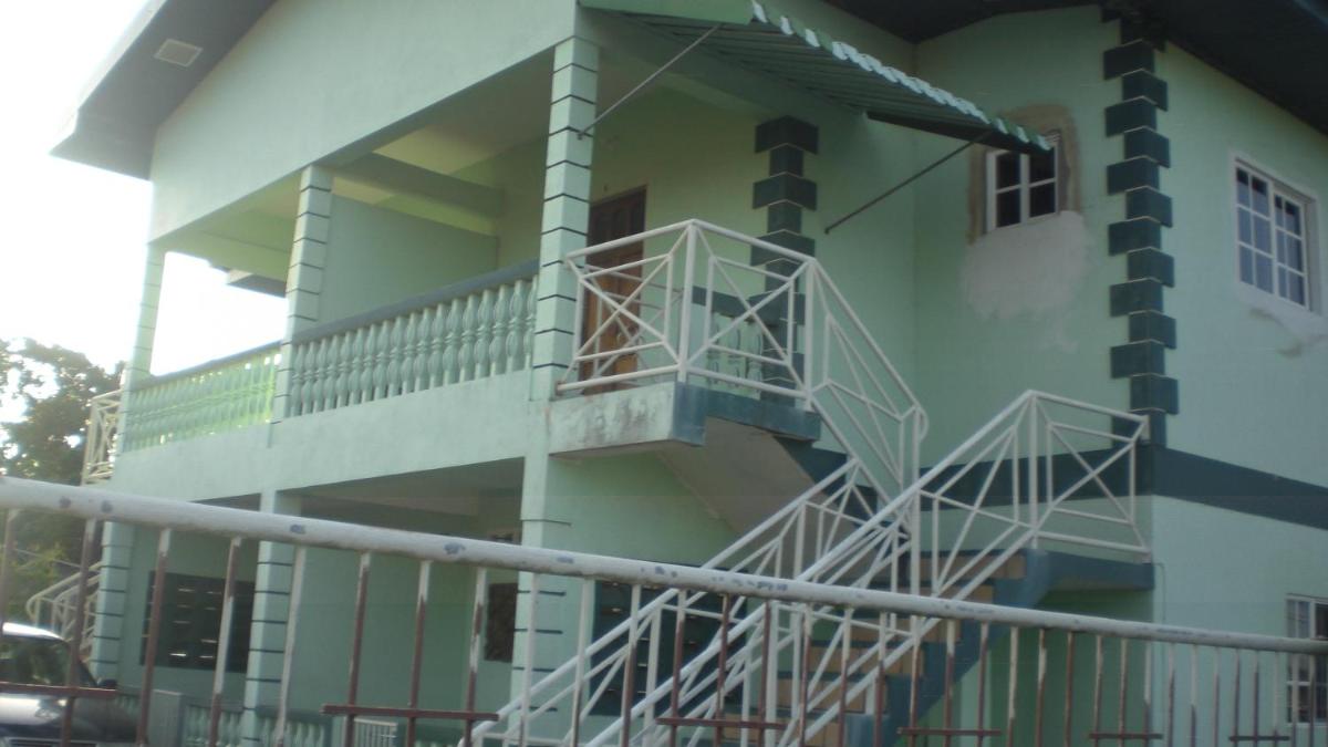 Lulu L and C Place - Housity