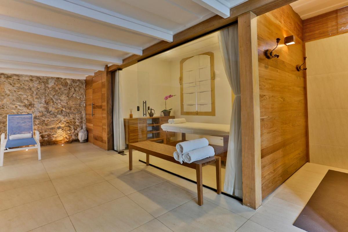 Sandi Hotel - Housity