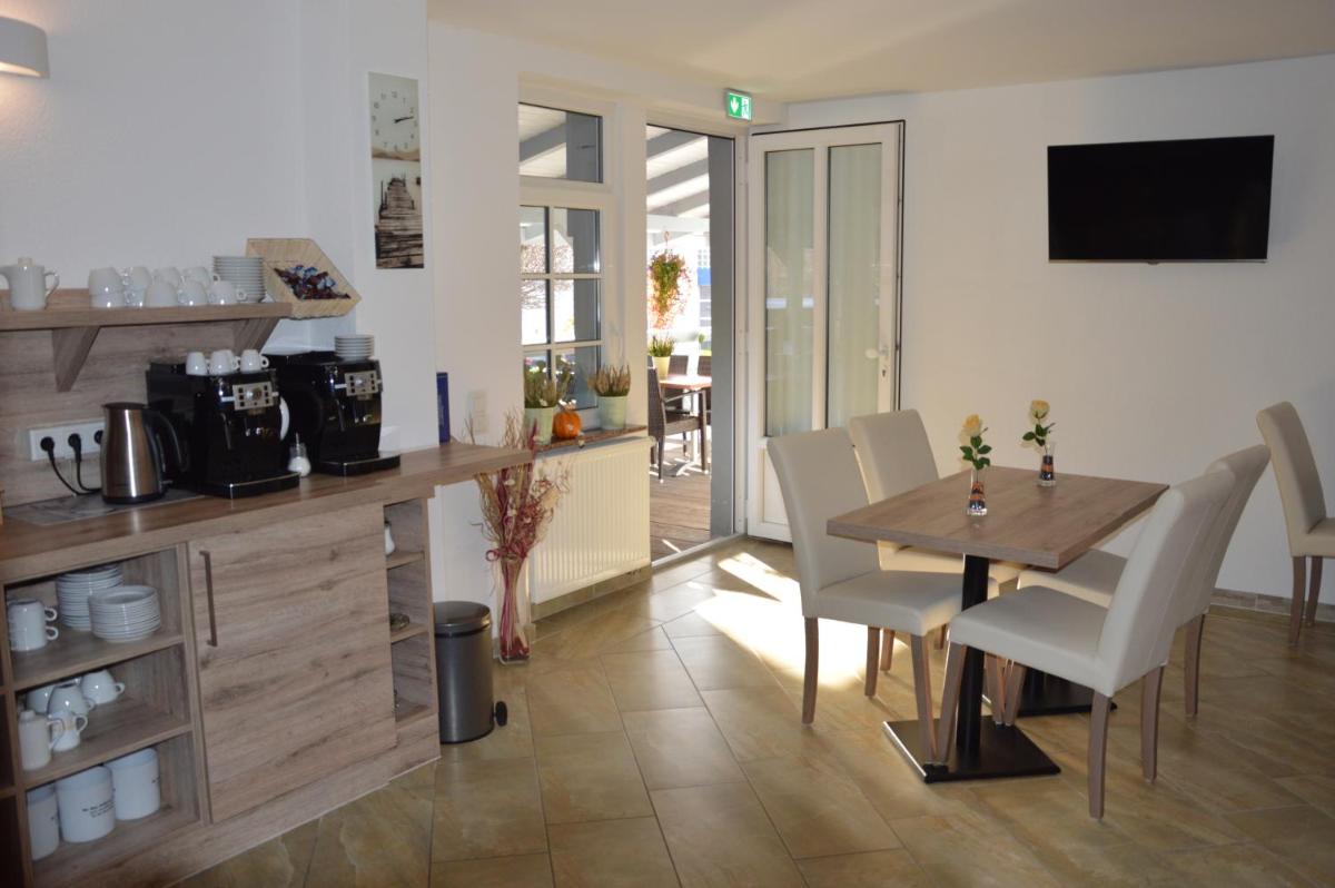 Hotel Mezzero - Housity