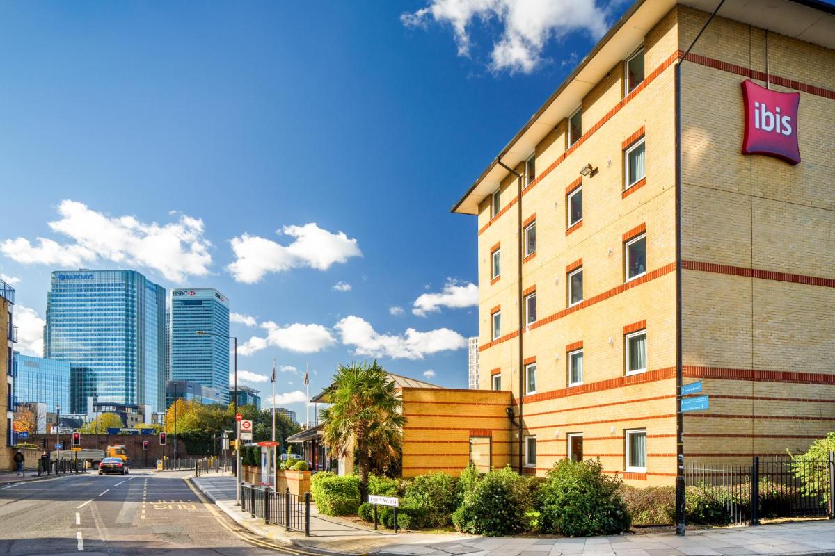ibis London Docklands Canary Wharf - Housity