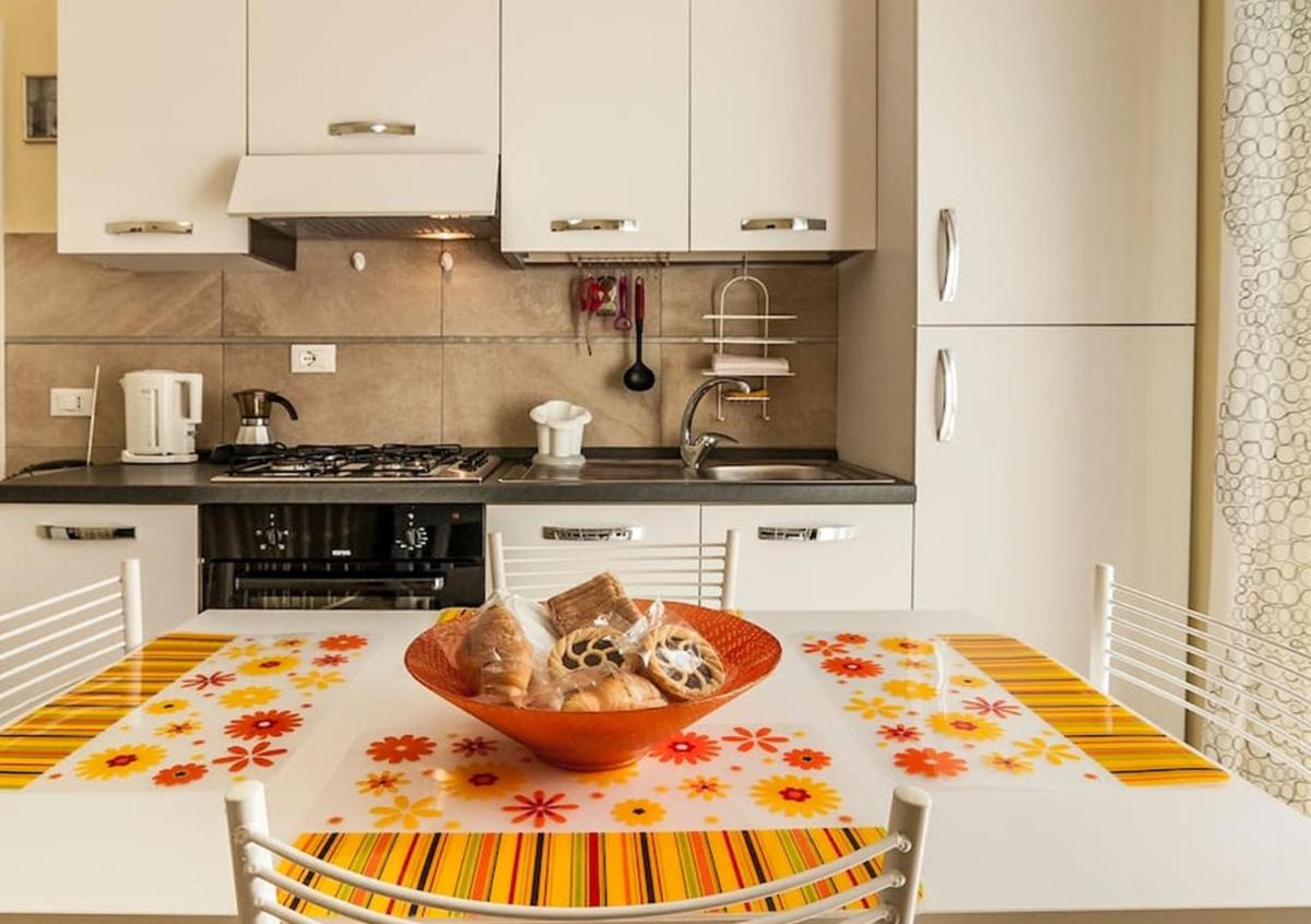 Central Holiday Home Fondi - Hizvo