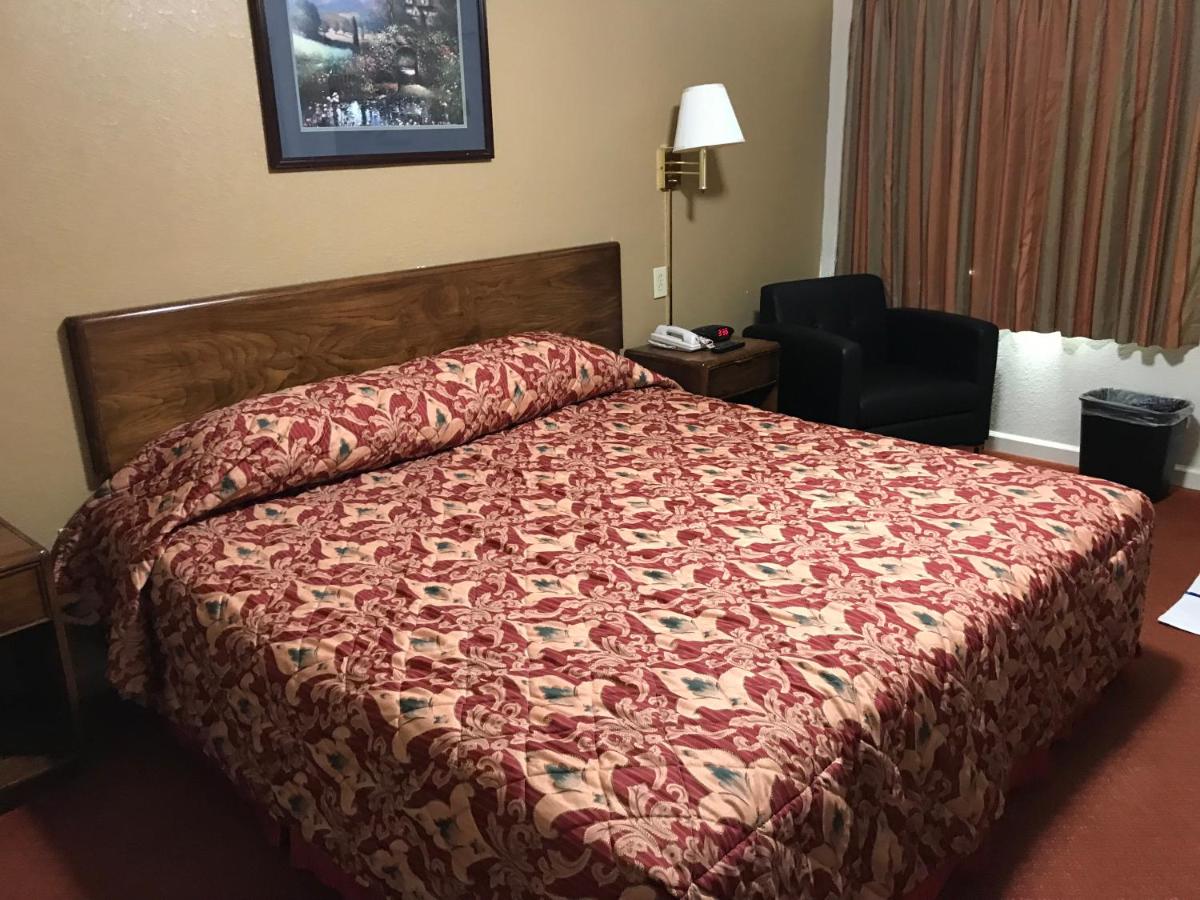 Travelers Inn - Housity